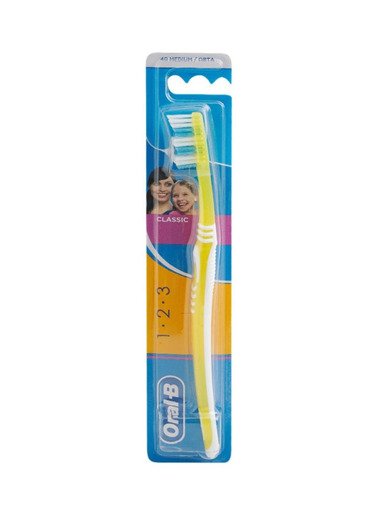 Oral-B 3-Effect Classic Medium Toothbrush 1 Pcs